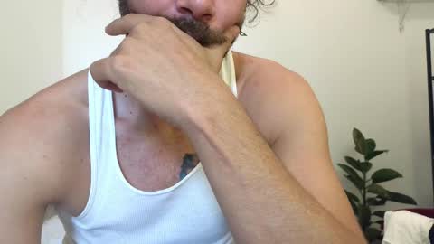 Snapshot of pleasurea chatting on April 26, 9:23 pm pleasure online show from April 26, 9:23 pm