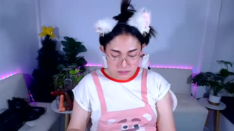 Ploysai online show from June 16, 2:14 am