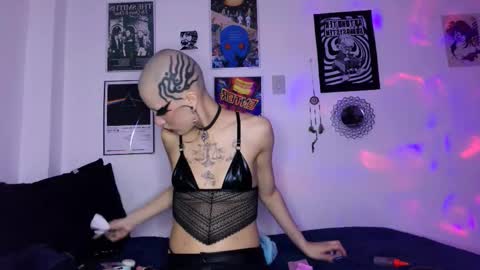    online show from November 27, 2:13 am