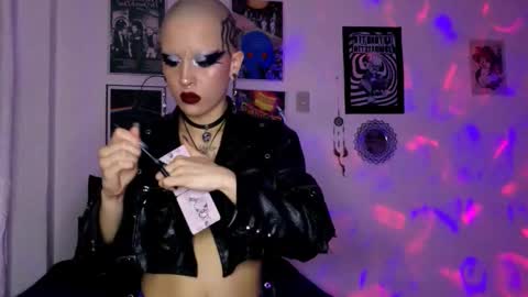    online show from December 3, 11:03 pm