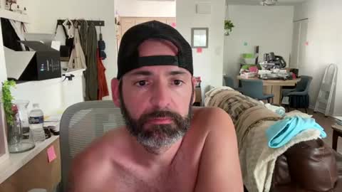 Slug online show from July 13, 8:00 pm