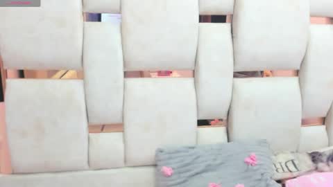 pocahontas_sex17 online show from May 11, 11:27 am