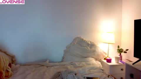 Rose online show from April 15, 11:50 am