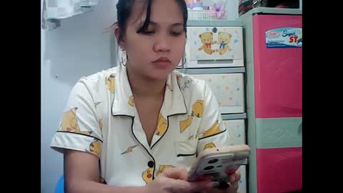 poisonousivy30 online show from December 17, 12:01 am