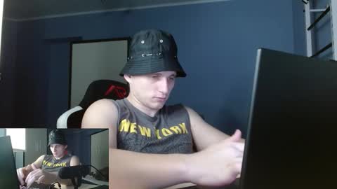 Poliglotjoe2 online show from February 16, 9:33 pm