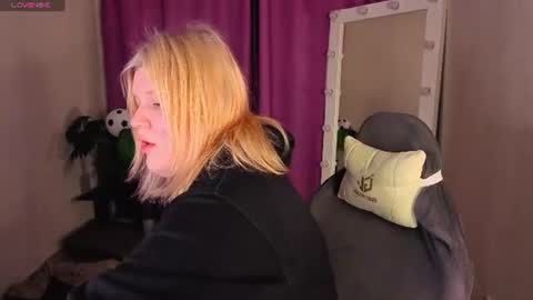 Polly online show from June 22, 1:07 am