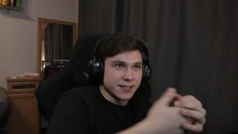 Snapshot of polly_candyy chatting on April 3, 9:02 pm polly_candyy online show from April 3, 9:02 pm