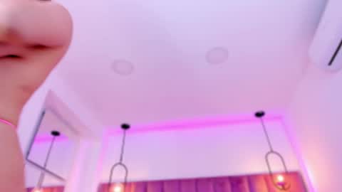 POLLY online show from April 6, 10:27 am