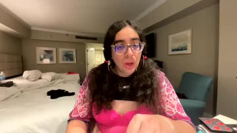 polly online show from January 9, 9:48 am