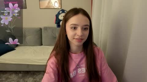 Snapshot of poopl_19 chatting on January 18, 2:04 am Cindy online show from January 18, 2:04 am