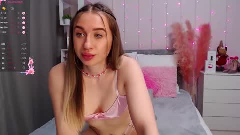 Snapshot of pornogirlx chatting on February 9, 10:21 pm Masha online show from February 9, 10:21 pm