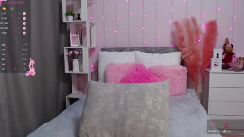 Snapshot of pornogirlx chatting on February 15, 9:15 pm Masha online show from February 15, 9:15 pm