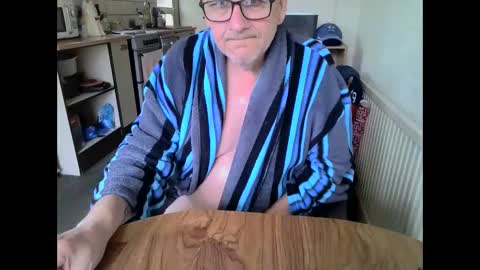 poshman65 online show from May 20, 8:53 am
