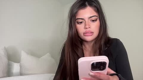 Selena online show from May 4, 10:28 pm