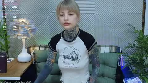 Lola online show from April 12, 5:45 am