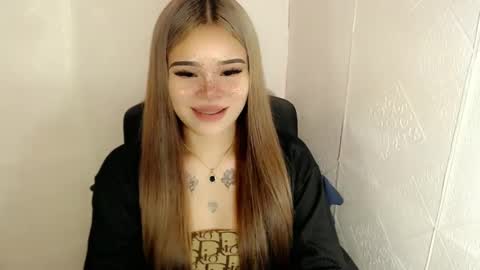 MAXXINE online show from February 22, 9:56 am