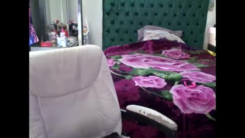 Yasmine pretty online show from October 15, 3:23 pm