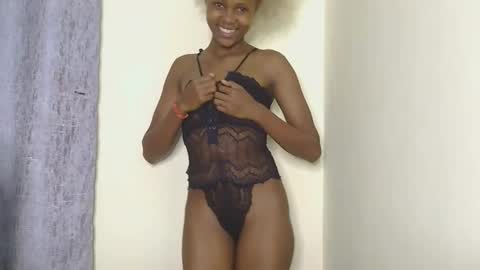 pretty_africanah online show from February 18, 8:49 pm