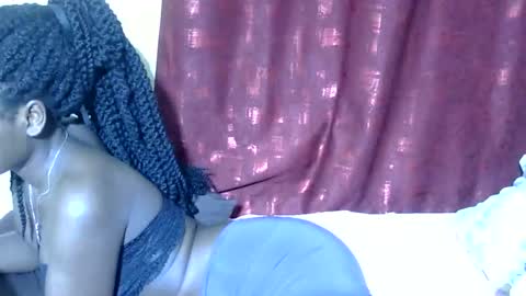 pretty_ebby online show from April 4, 5:21 pm