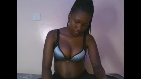 Snapshot of pretty_ebony2 chatting on February 22, 12:45 am Anne online show from February 22, 12:45 am