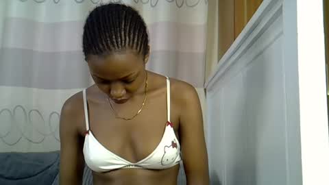 pretty_petite24 online show from January 5, 1:47 pm