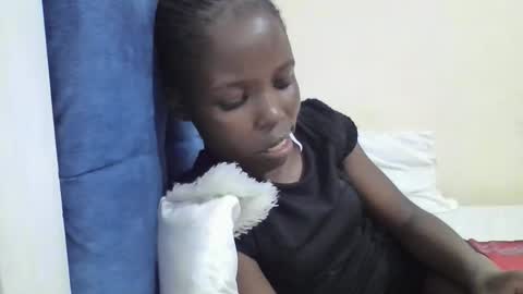 pretty_petite_ebony online show from March 5, 6:59 pm