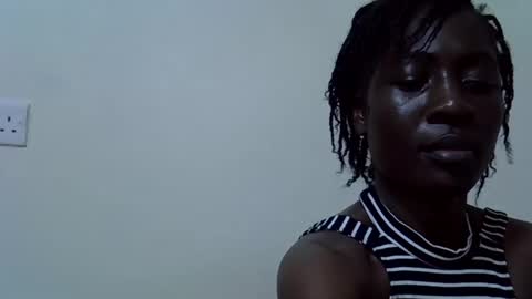 Snapshot of pretty_swirl chatting on February 5, 8:13 pm Twirl online show from February 5, 8:13 pm