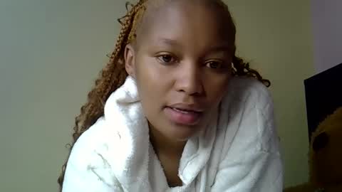 Snapshot of prettybamb chatting on March 27, 6:08 am prettybamb online show from March 27, 6:08 am