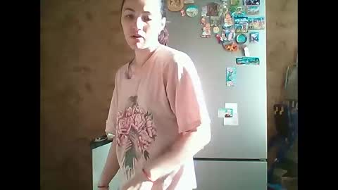 Snapshot of prettybella_7 chatting on June 4, 3:23 am Bella online show from June 4, 3:23 am