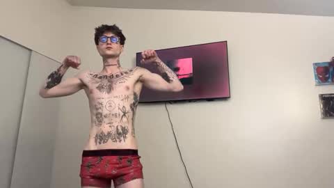 pretty boy online show from February 10, 3:10 am