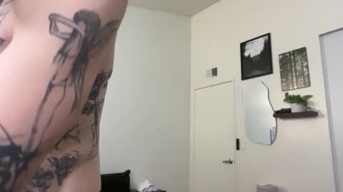 pretty boy online show from May 24, 3:44 am