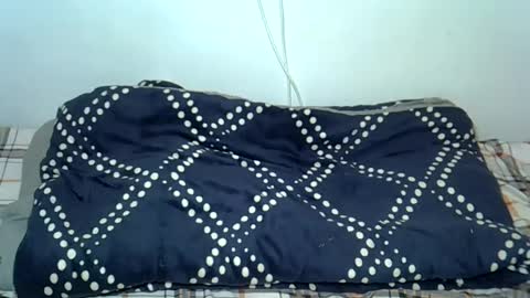 Snapshot of prettydiva2 chatting on June 28, 12:44 pm prettydiva2 online show from June 28, 12:44 pm