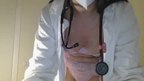 Snapshot of prettydoctor00 chatting on July 18, 4:11 pm prettydoctor00 online show from July 18, 4:11 pm