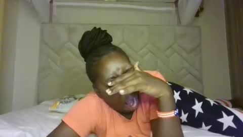 prettydulce online show from July 22, 3:04 pm