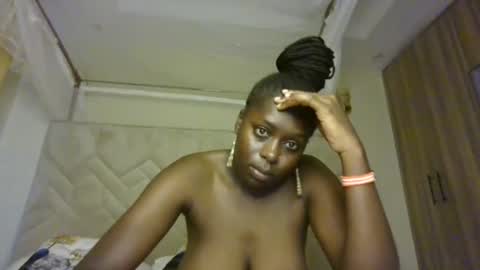 prettydulce online show from August 1, 1:54 pm