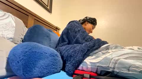 Snapshot of prettyfacefemale chatting on February 6, 2:49 am prettyfacefemale online show from February 6, 2:49 am