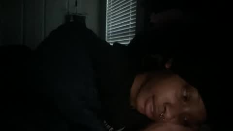 Snapshot of prettyfacefemale chatting on February 16, 10:06 pm prettyfacefemale online show from February 16, 10:06 pm