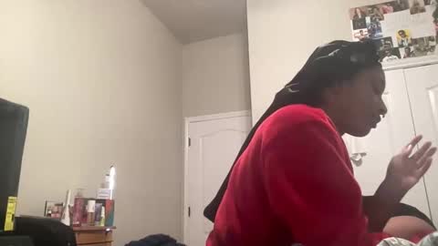 Snapshot of prettyfacefemale chatting on February 20, 9:15 pm prettyfacefemale online show from February 20, 9:15 pm