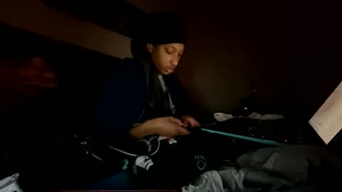 Snapshot of prettyfacefemale chatting on February 23, 5:49 am prettyfacefemale online show from February 23, 5:49 am