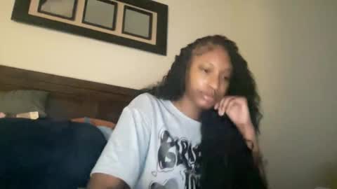 prettyfacefemale online show from March 8, 7:50 pm