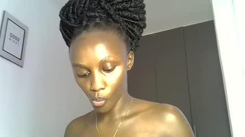 Pretty darkskin doll online show from April 21, 11:38 am