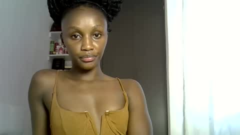 Pretty darkskin doll online show from April 24, 10:18 am