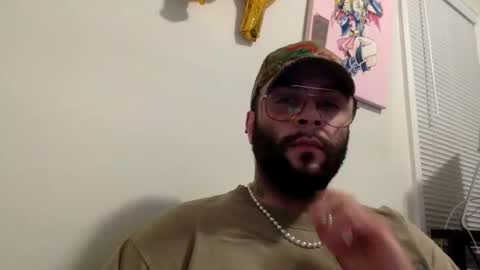 prettyglazed online show from June 6, 1:21 am
