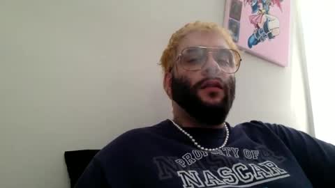 prettyglazed online show from August 9, 12:43 pm