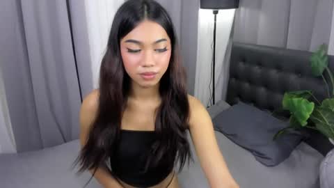 prettyhothugecock online show from June 13, 3:21 pm