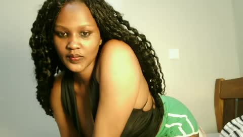 prettykeilaa online show from July 16, 7:47 am