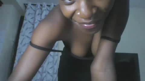 Snapshot of prettypussy_24 chatting on May 22, 10:48 pm prettypussy_24 online show from May 22, 10:48 pm