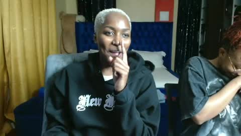 Snapshot of prettyquee chatting on July 15, 4:23 pm sasha online show from July 15, 4:23 pm