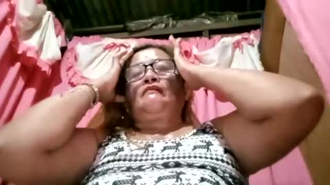prettyrose01 online show from June 14, 8:22 pm