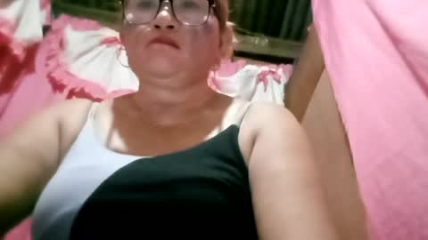 prettyrose01 online show from June 19, 9:29 pm